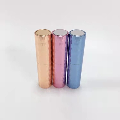 La couverture 8ML en aluminium a adapté la bouteille aux besoins du client rechargeable de luxe en verre de jet de parfum de conception