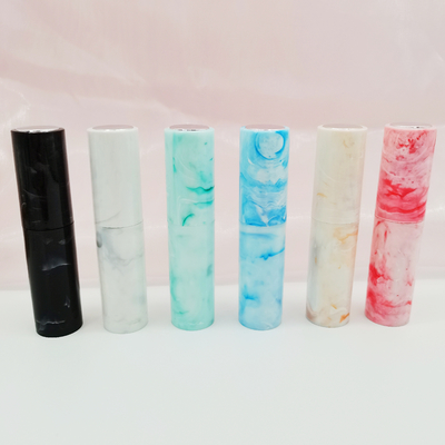 Couleur adaptée aux besoins du client par bouteille de parfum rechargeable de modèle de marbre d'injection plastique 8ml