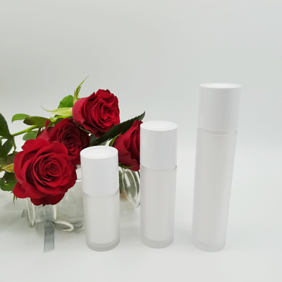 15ml 30ml 50ml pour des soins de la peau autour de bouteille privée d'air de pompe de double mur rotatoire