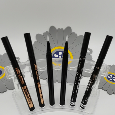Le crayon de sourcil imperméable liquide de bonne qualité de crayon de sourcil de pp composent des outils