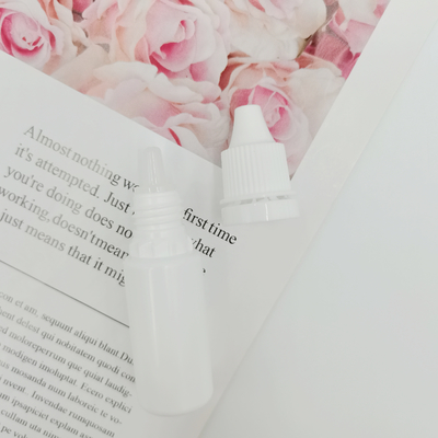 bouteille liquide en plastique de compte-gouttes d'oeil de PE de 5ml 10ml avec le chapeau et la pointe inviolables