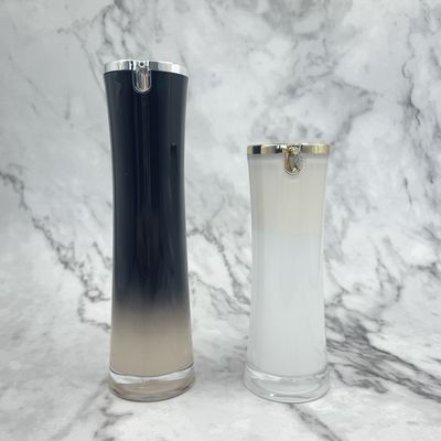 Bouteille privée d'air d'emballage cosmétique acrylique de luxe 50ml 100ml avec le bec de forme de feuille