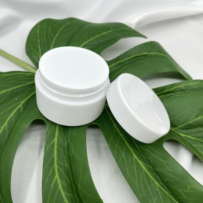 Le voyage a placé les pots cosmétiques en plastique a métallisé les conteneurs vides de crème de visage que 15g a adapté la couleur aux besoins du client