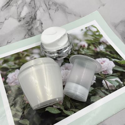 Les conteneurs cosmétiques 30g 50g de pompe de pot privé d'air remplaçable de crème ont adapté la couleur aux besoins du client