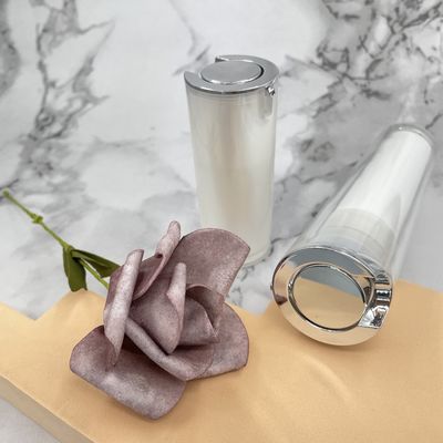 Forme ronde métallisée argentée acrylique privée d'air de la bouteille 50ml de pompe de Pearl White 30ml