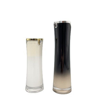 Bouteille privée d'air d'emballage cosmétique acrylique de luxe 50ml 100ml avec le bec de forme de feuille