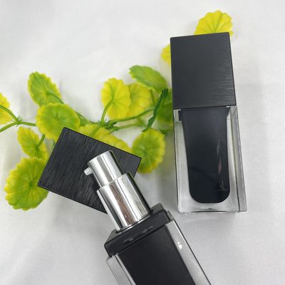Brosse UV cosmétique Matt Black Acrylic de vis de la bouteille 60ml de pompe de place