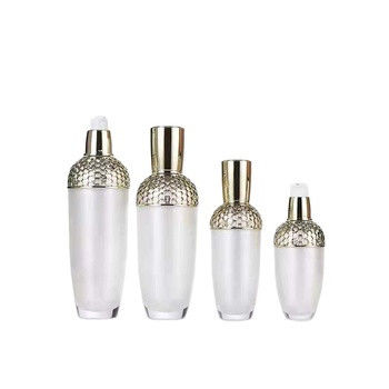 Le criblage 100ml en soie acrylique de bouteille cosmétique ovale de pompe a adapté aux besoins du client