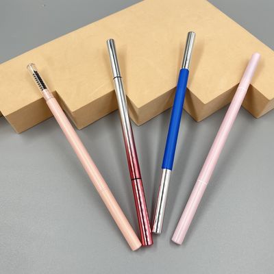 Les ABS sensibles du crayon de sourcil de triangle 146mm 7mm doublent le conteneur principal de maquillage d'oeil avec la brosse