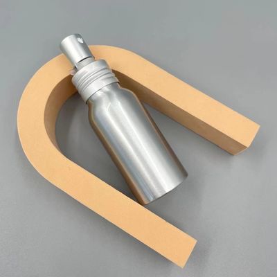Empêchez la couleur adaptée aux besoins du client par 24mm en aluminium argentée de cou de la bouteille 50ml 35*85mm de fuite