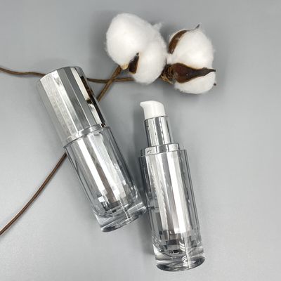 Les soins de la peau cosmétiques à extrémité élevé de bouteille de pompe empaquetant 30ml ont métallisé