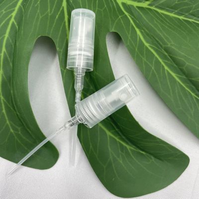 Vis sur la couleur adaptée aux besoins du client de la brume 12/410 de pulvérisateur de pompe de parfum avec le bouchon anti-poussière de pp
