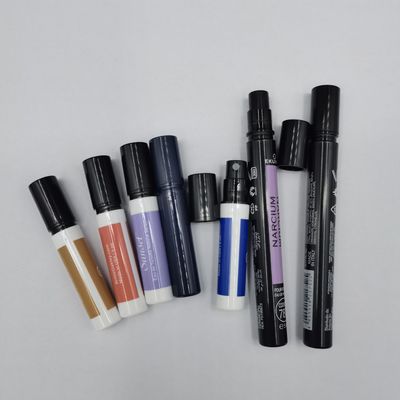 le petit parfum en plastique 0.11oz 0.17oz de bouteilles de jet de 3ml 5ml se cassent dessus