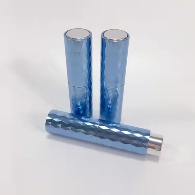 La couverture 8ML en aluminium a adapté la bouteille aux besoins du client rechargeable de luxe en verre de jet de parfum de conception