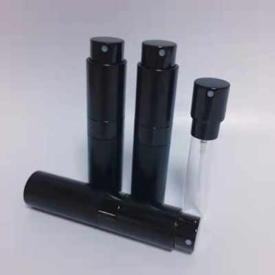 Bouteille rechargeable de bonne qualité en aluminium de jet de parfum de couleur de noir de Mini Aluminum 8ML de voyage