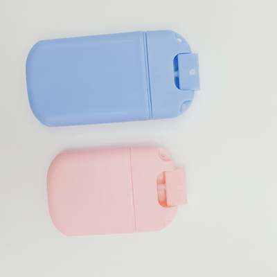 Pulvérisateur de bouteille de carte de recharge 20ml 30ml avec du silicone Lanyard Round Shoulder Design Cap